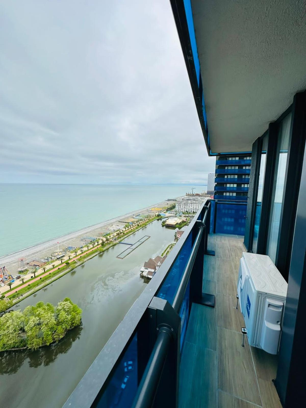 Spend Your Time In Orbi City Batumi Exterior foto